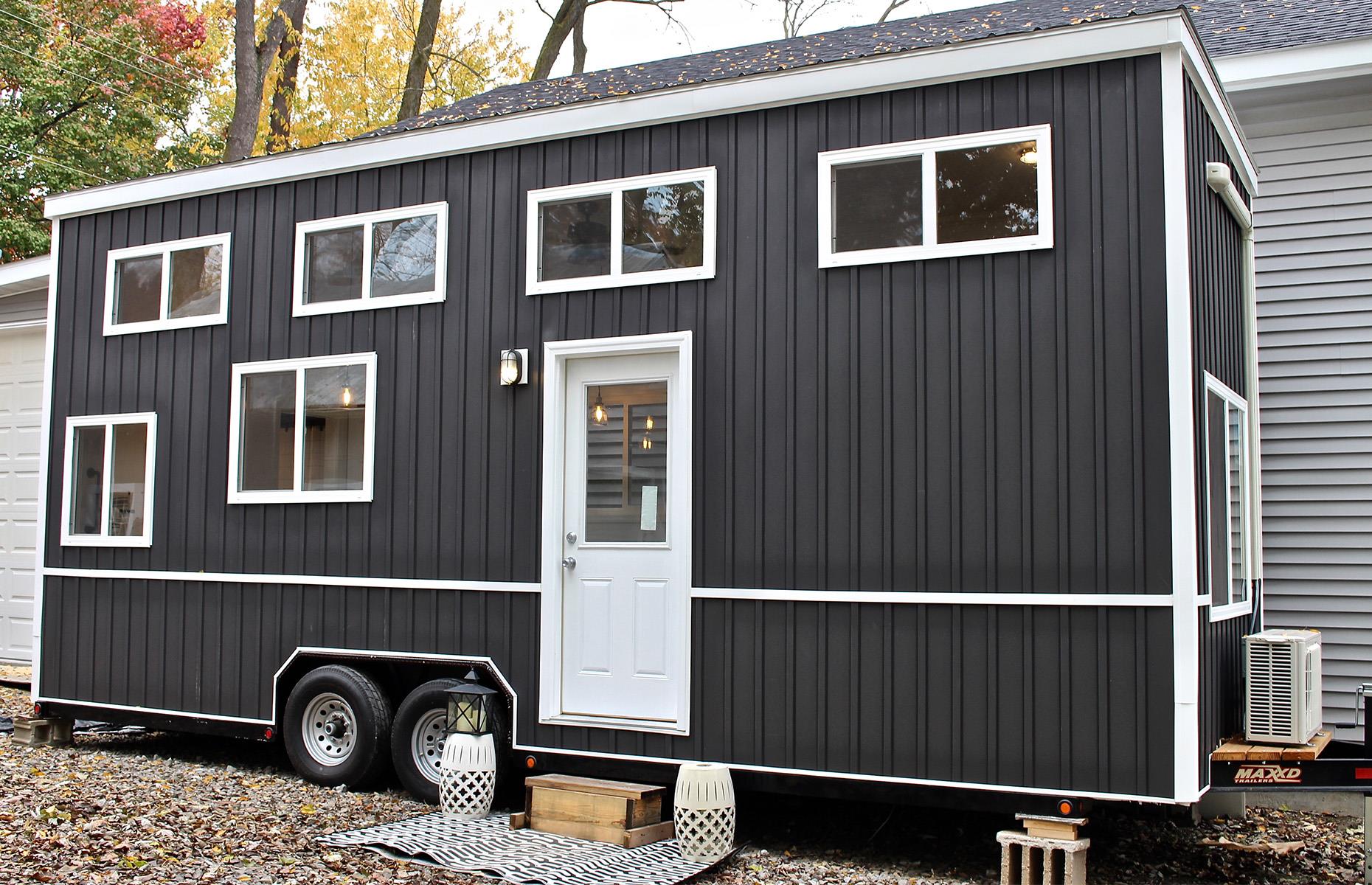 Chateau Shack von Mini Mansions